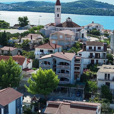 Apartmani Stanic Seget Vranjica Exterior photo