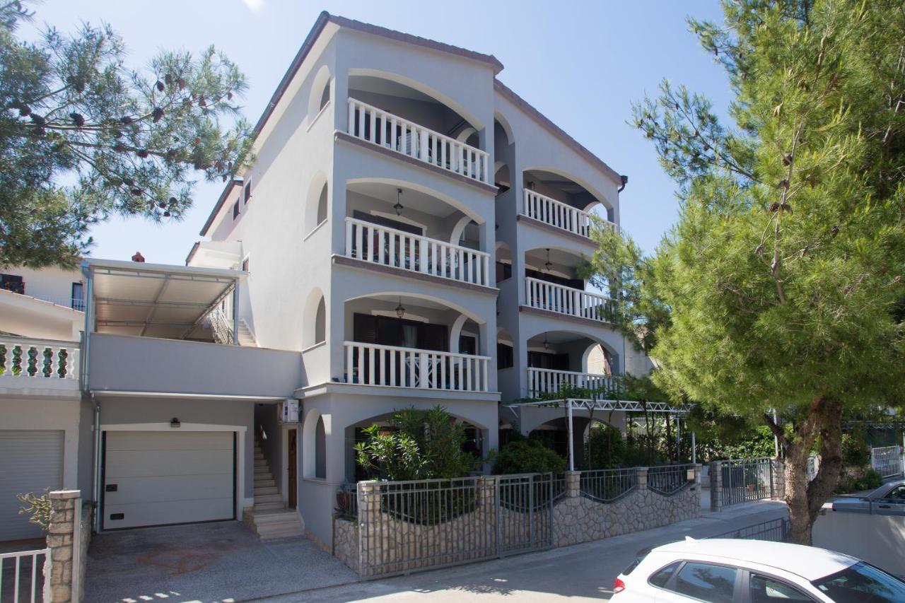 Apartmani Stanic Seget Vranjica Exterior photo