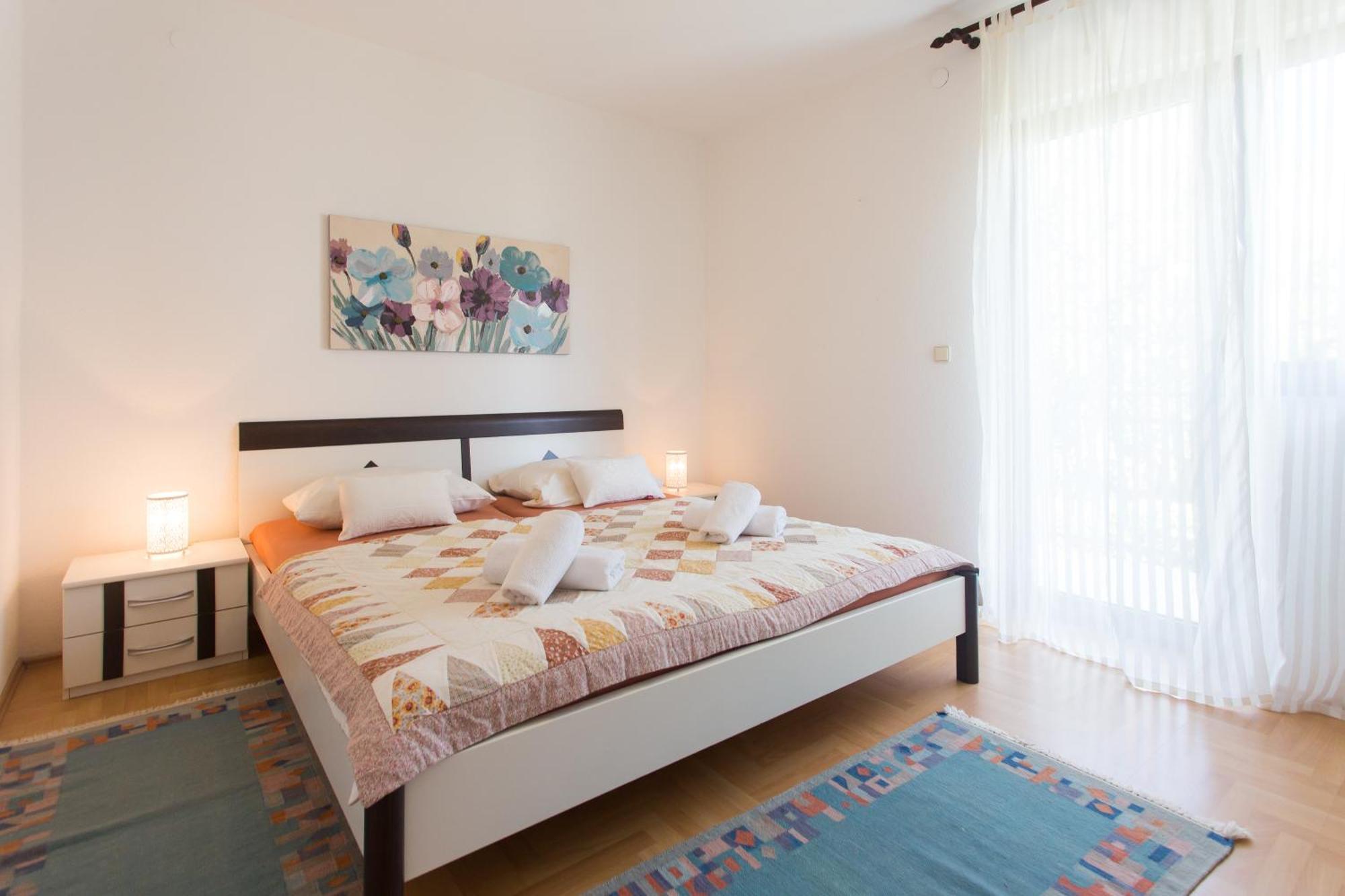 Apartmani Stanic Seget Vranjica Room photo