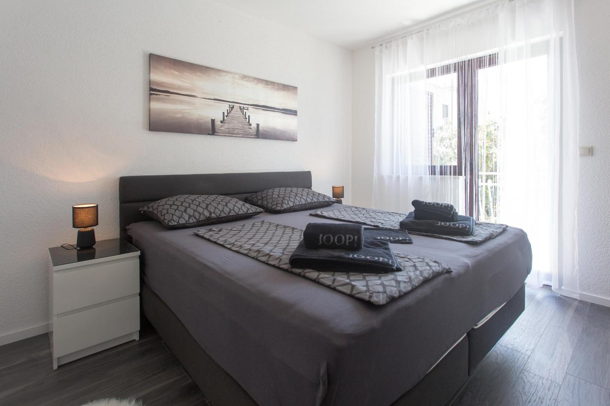 Apartmani Stanic Seget Vranjica Room photo
