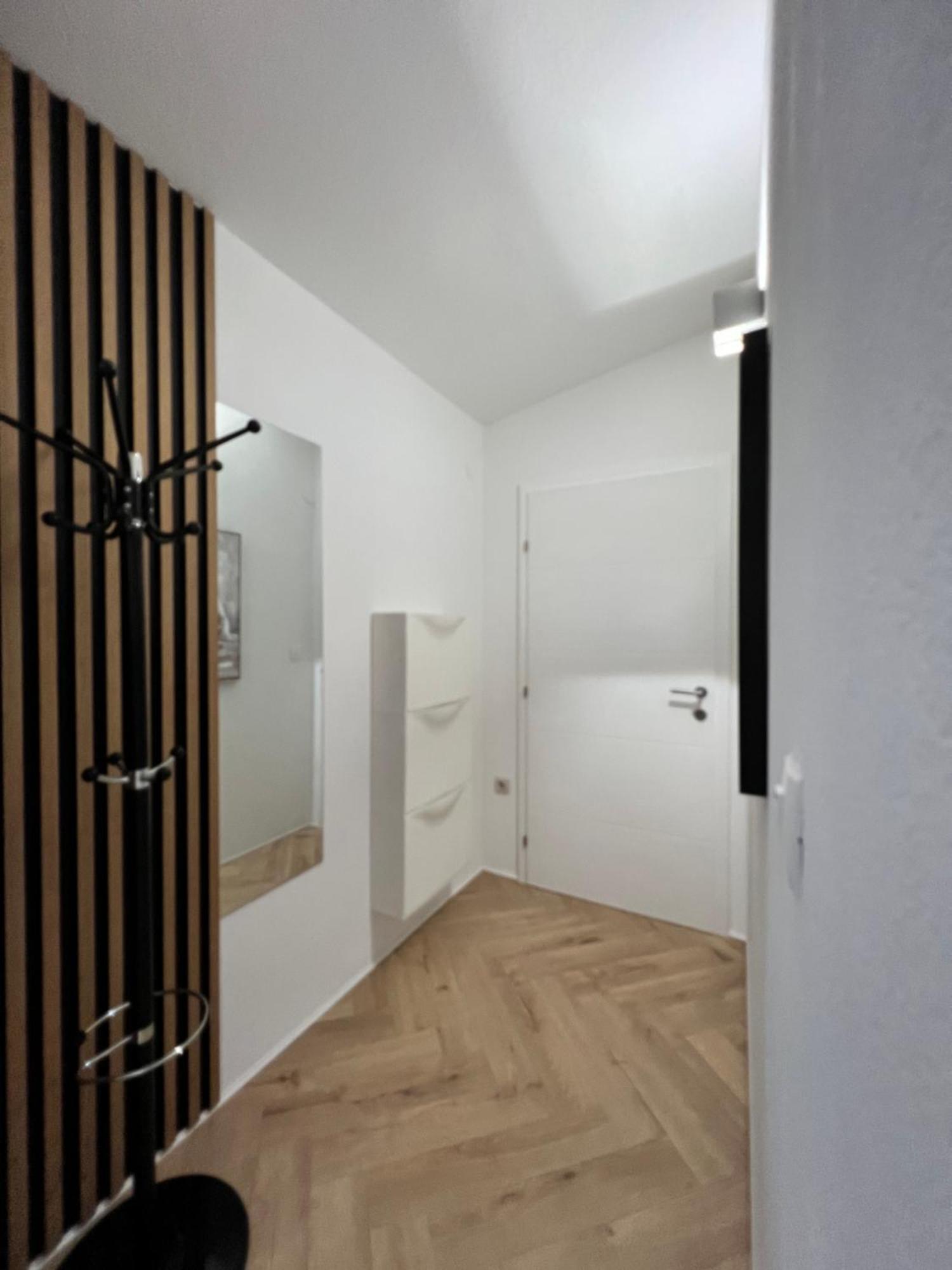 Apartmani Stanic Seget Vranjica Exterior photo