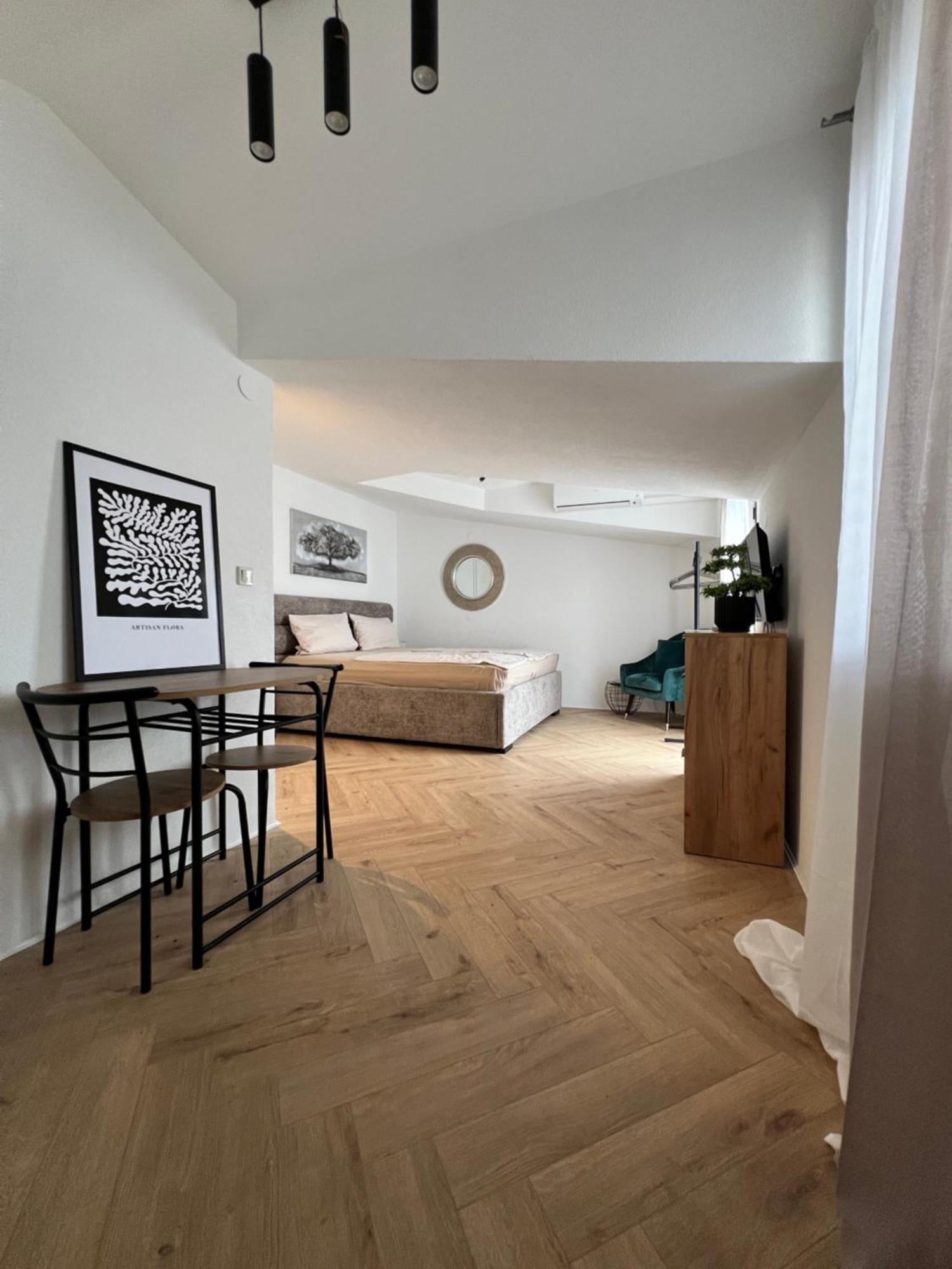 Apartmani Stanic Seget Vranjica Exterior photo